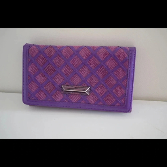 White House black market clutch - Picture 7 of 7